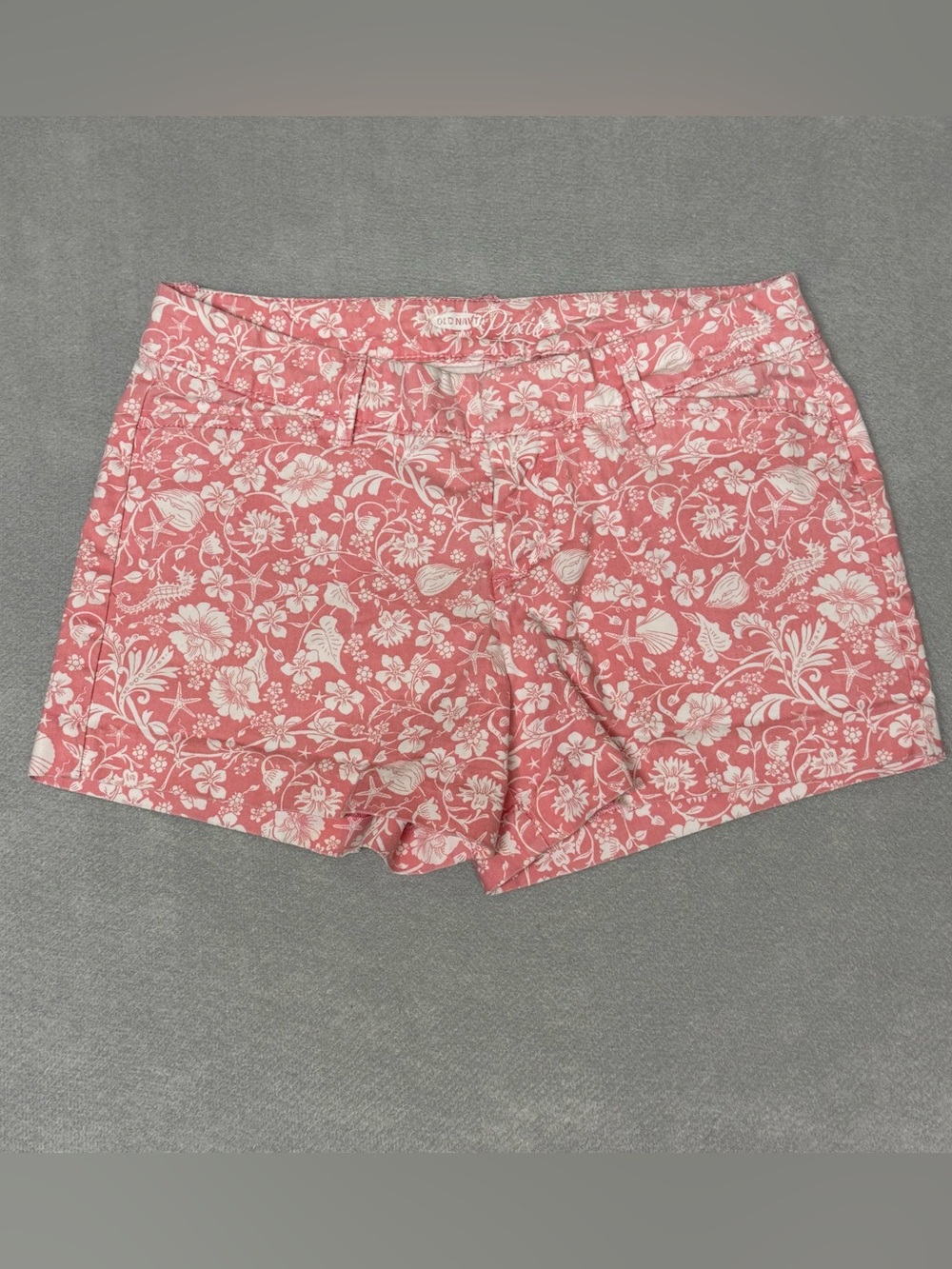 Old navy women’s pixie Floral Pink Women's Casual Cotton Shorts size 2 regular